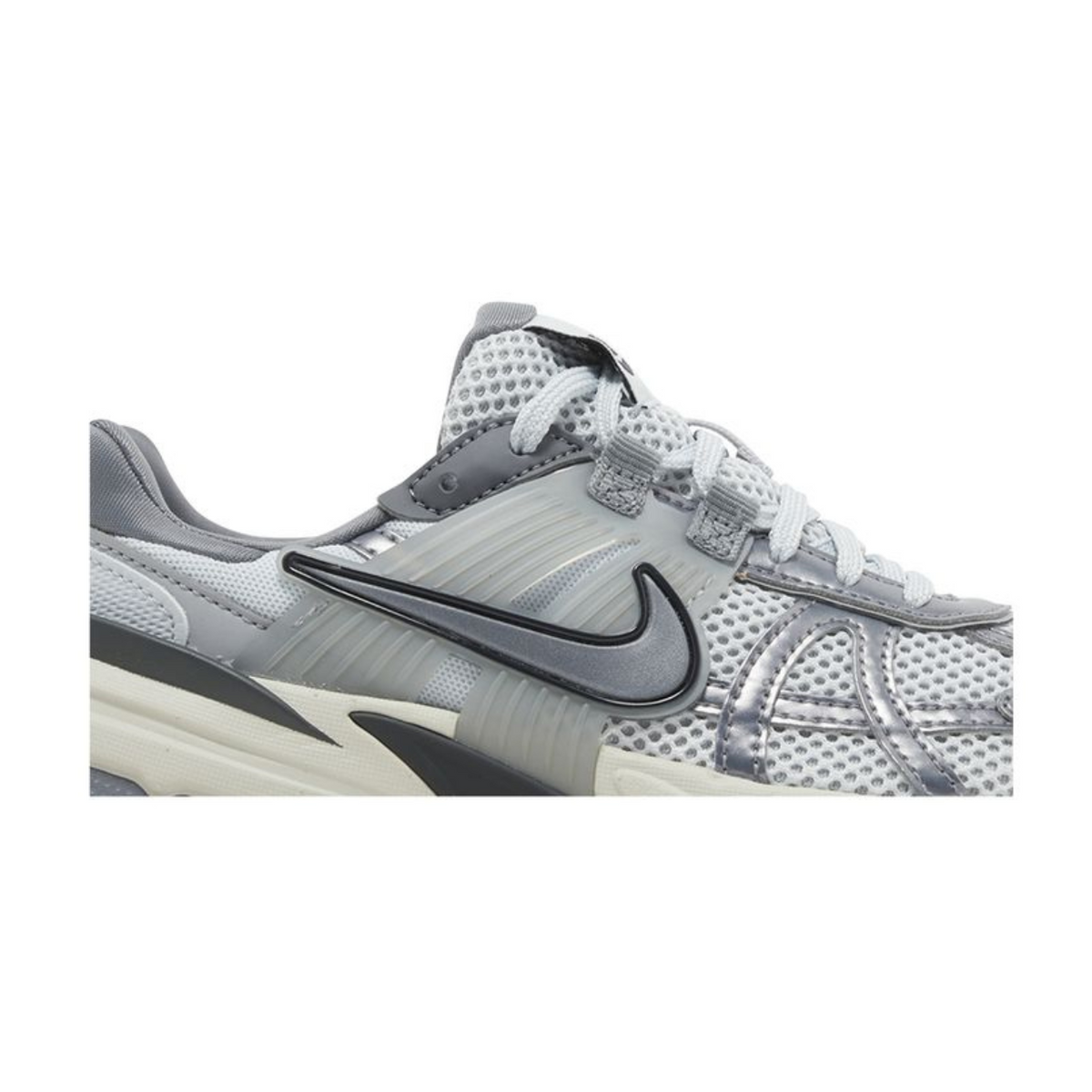 Nike V2K Run 'Pure Platinum Wolf Grey' (Women)