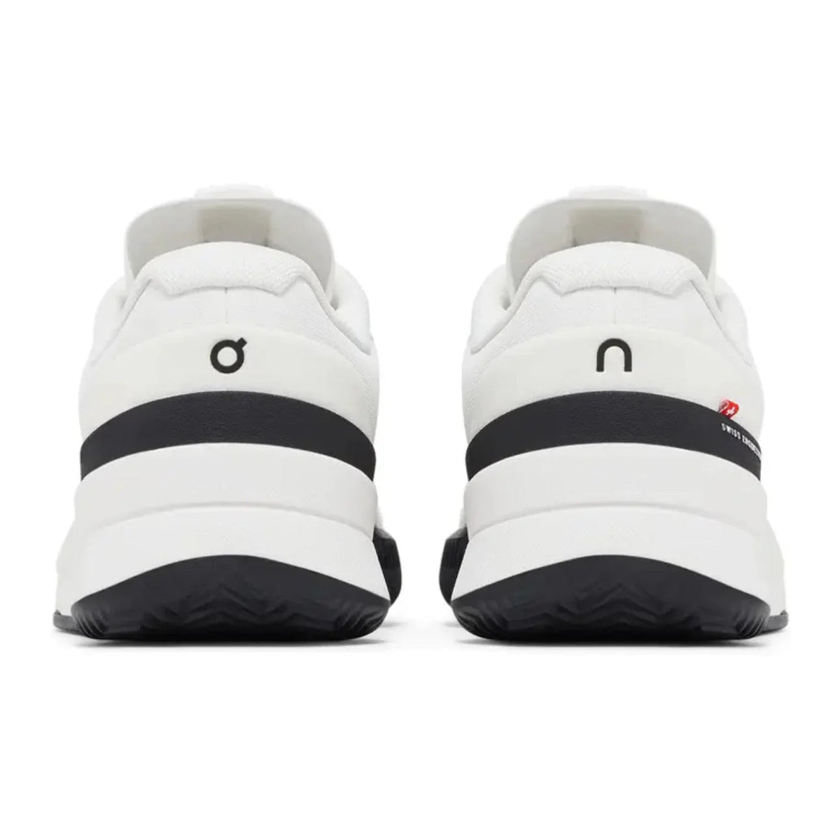On THE ROGER Pro 2 Clay 'White Black' (Unisex)