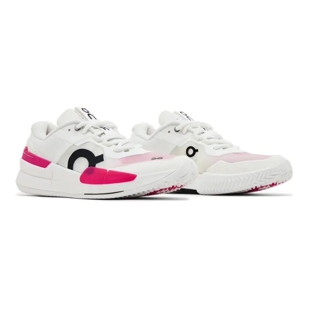 On THE ROGER Pro 2 Clay 'White Pink' (Women)