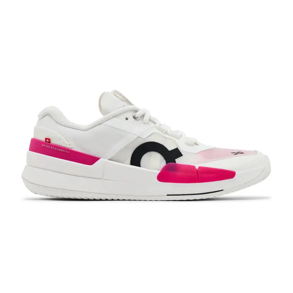 On THE ROGER Pro 2 Clay 'White Pink' (Women)