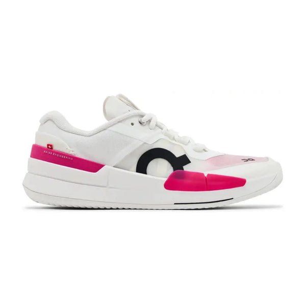 On THE ROGER Pro 2 Clay 'White Pink' (Women)